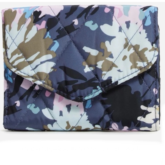 Vera Bradley Ultralight RFID Mini Tri-Fold Wallet in Chrysanthemum Crush NWT - Picture 1 of 4
